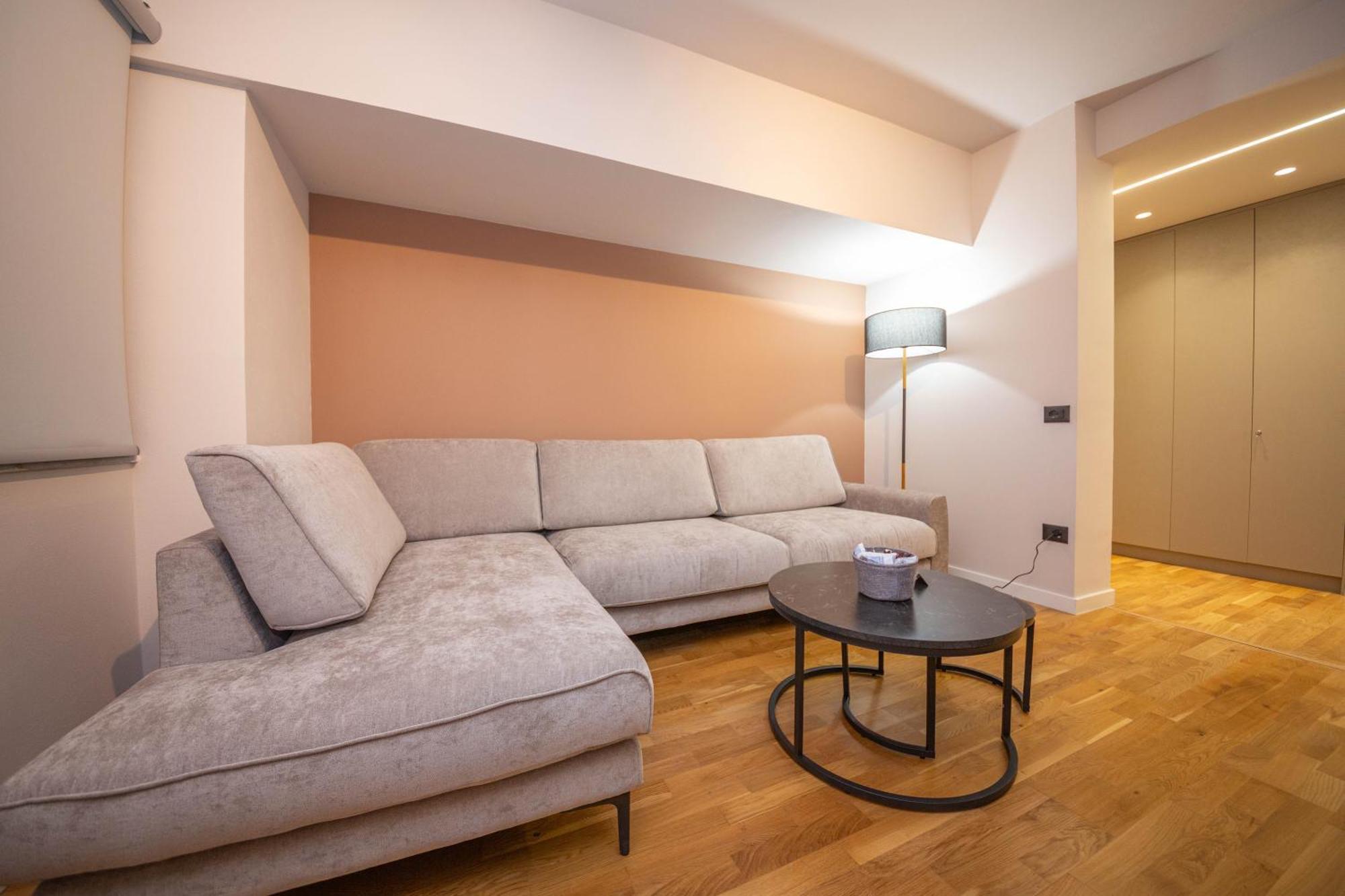 Blloku Unique Apartments 2 티라나 외부 사진