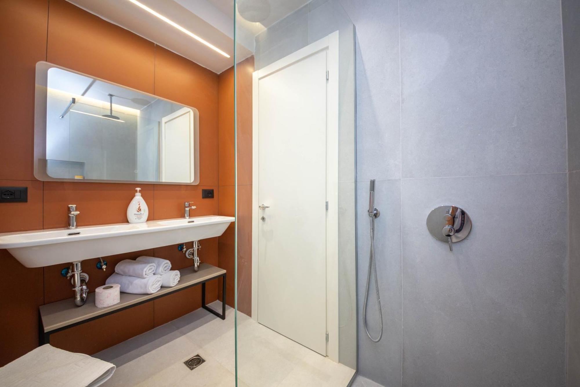 Blloku Unique Apartments 2 티라나 외부 사진