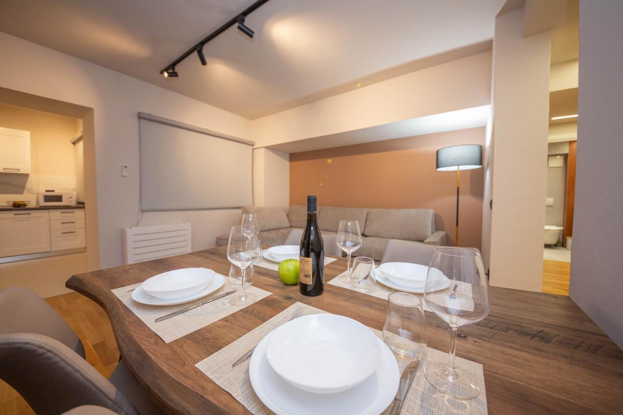 Blloku Unique Apartments 2 티라나 외부 사진