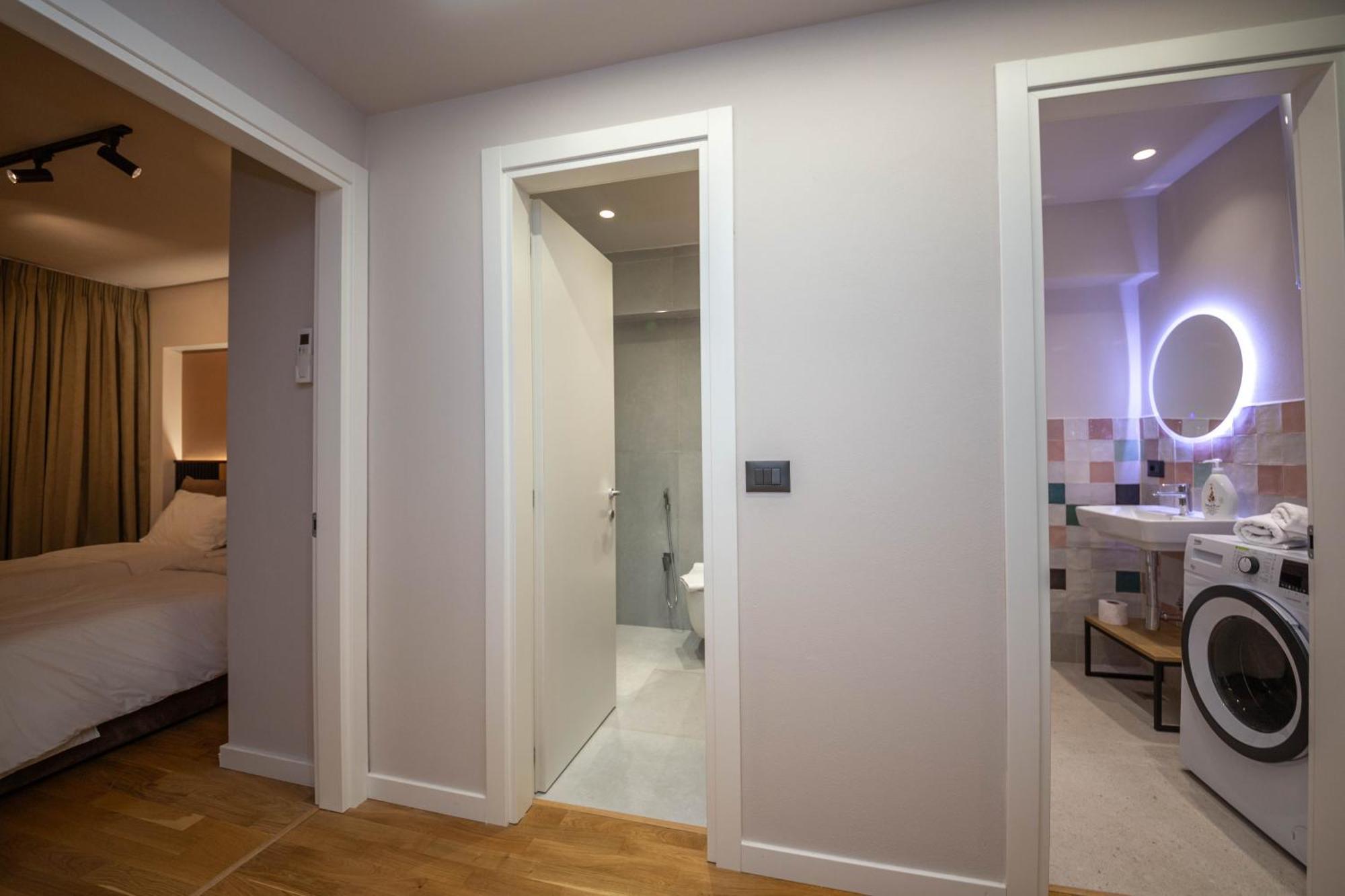 Blloku Unique Apartments 2 티라나 외부 사진