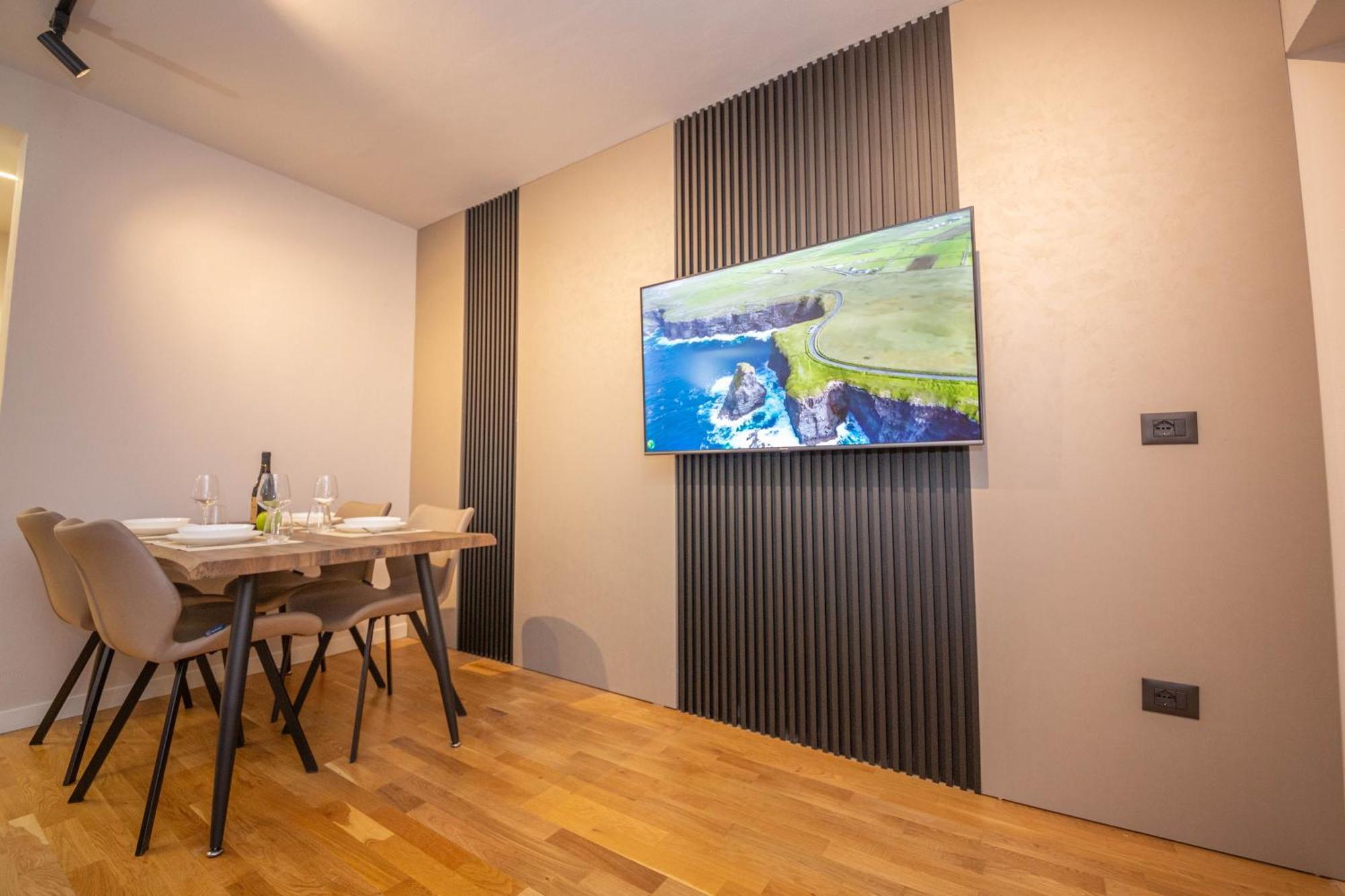 Blloku Unique Apartments 2 티라나 외부 사진
